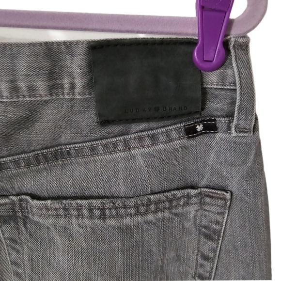 **SOLD** Lucky Brand Men's 363 Vintage Straight Gray Jeans - Picture 4 of 8